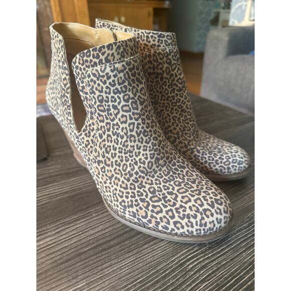 Lucky Brand Yabba Wedge Bootie Eyelash Sophia Leopard Print Leather Sz. 8 - Picture 1 of 9